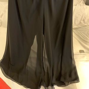 Alex Evenings large wide leg sheer with liner